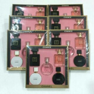 มาพร้อมส่งแล้วจ้าาา
Set เทสเตอร์ Chanel 5 ขวด หัวสเปรย์

ส่ง 750 บาท ส่งฟรี