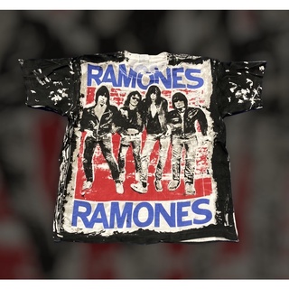 เสื้อโอเวอร์ปริ้น RAMONES สไตล์ปี90s