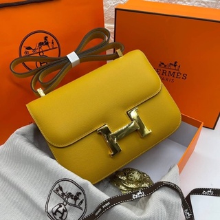 กระเป๋าสะพาย Constance crossbody bag  Size 23 cm