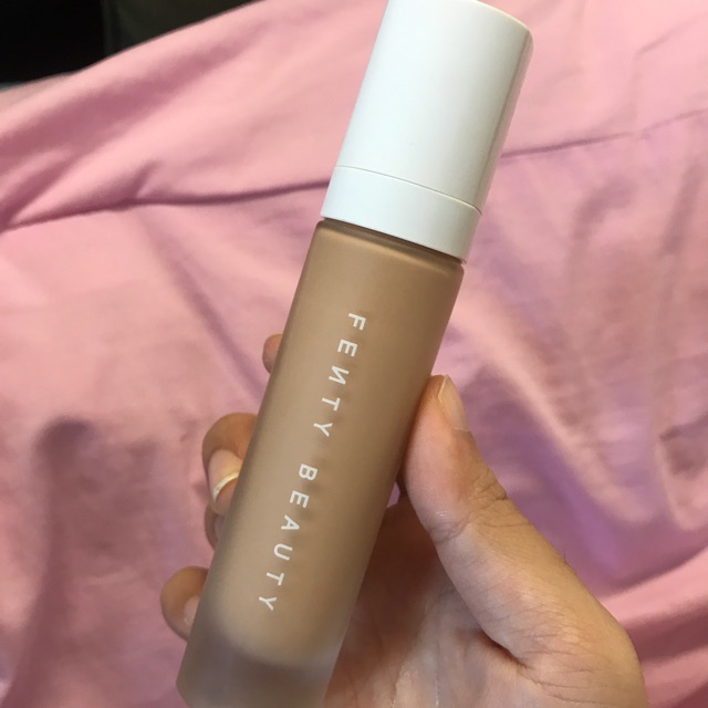 Used Fenty beauty foundation แท้100%