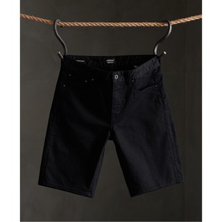 SUPERDRY 02 TYLER SLIM SHORT กางเกงขาสั้น สำหรับผู้ชาย สี Jet Black