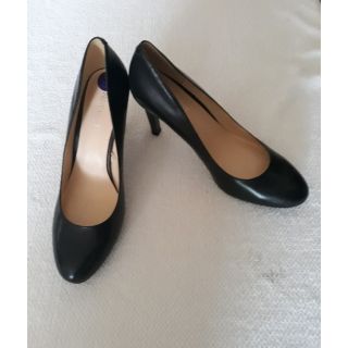 Nine West size 8.5  ทรงยอดฮิต หนัง ส่วนสูง กำลังดี ***Imported***SALE***