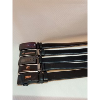 เข็มขัดออโต้หัวล็อคเส้นใหญ่สีดำ 1 เส้น 100 บาท