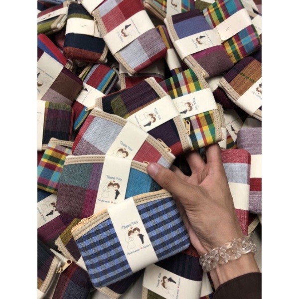 กระเป๋าขอบหนัง​ลายผ้าขาวม้าฟรีป้ายคาด