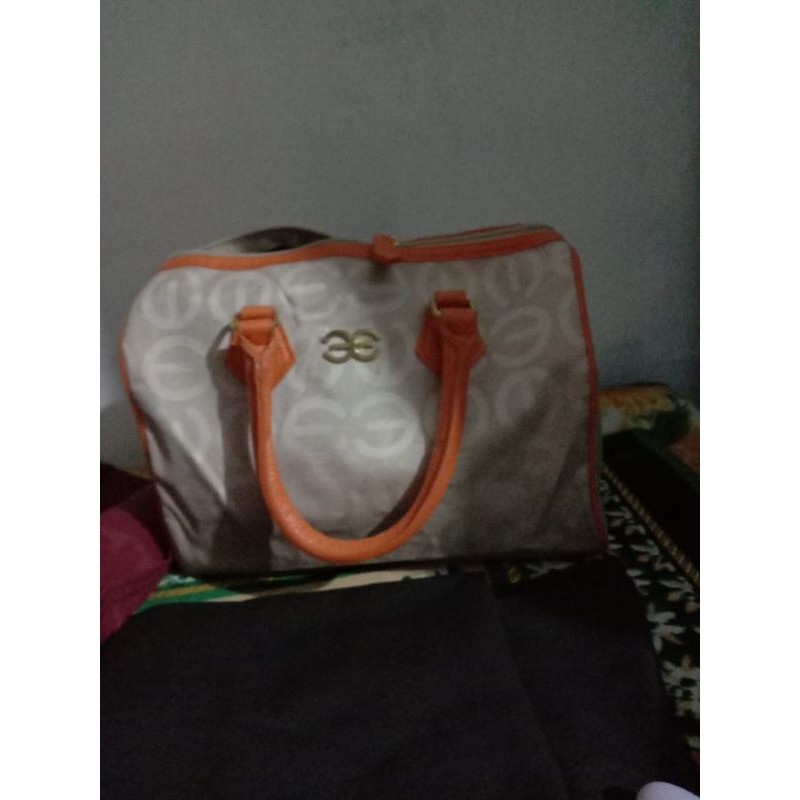 กระเป๋า ESQUIRE ดั้งเดิม