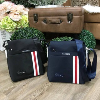 LACOSTE MESSENGER BAG กระเป๋าสะพายรุ่นยอดนิยมขนาดกำลังดีหนังนิ่มสวยอยู่ทรง