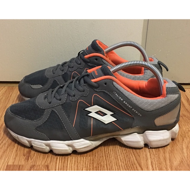 ❌ไม่ใช่รองเท้าเปิดกระสอบ❌ รองเท้าผ้าใบ Lotto มือสองของแท้ - size 42.5 (26.5cm 8.5us)