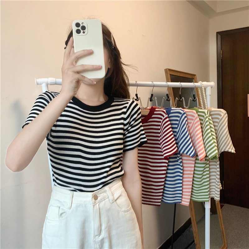 ZHELIHANGFEI เสื้อถักไหมพรม ลายทาง ทรงสลิมฟิต เสื้อสั้น