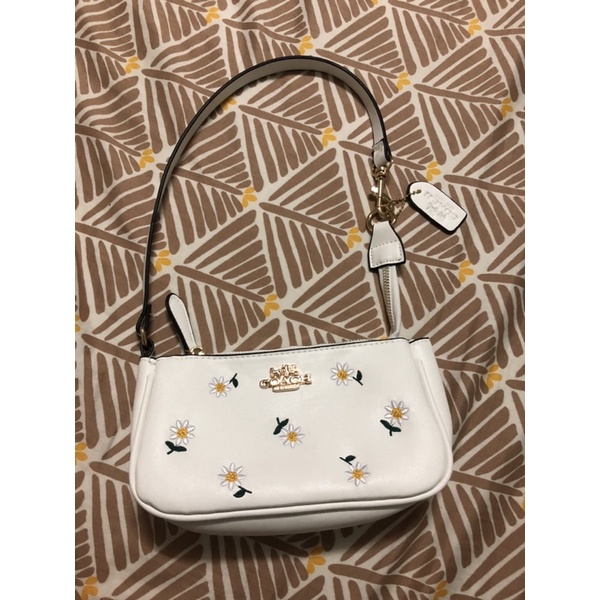 กระเป๋า coach ลายดอกเดซี่ มือ1