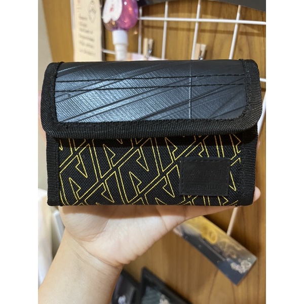 ✨(มือสอง)กระเป๋าสตางค์ แบรนด์ Ari X Rubber Killer✨