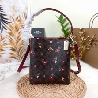 COACH SMALL TOWN BUCKET BAG WITH HEART PETAL