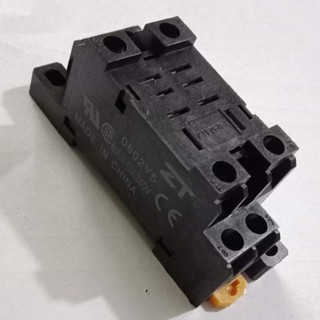 PTF08A-E ซ็อกเก็ต รีเลย์ 8ขา สำหรับ LY2 SOCKET RELAY ยี่ห้อZTสินค้าคุณภาพราคาย่อมเยาว์(แพ็คละ10ตัว)