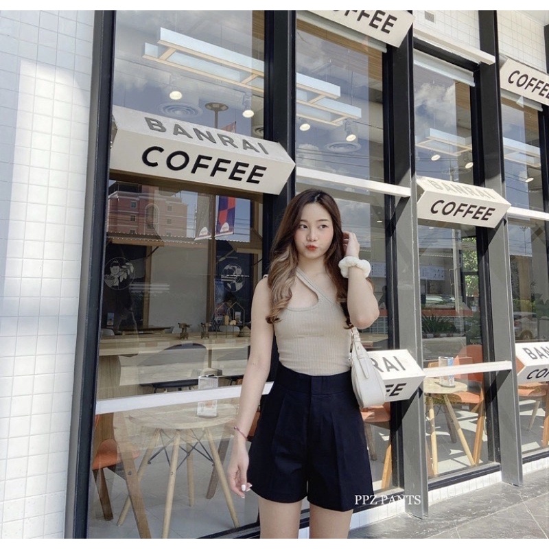 ส่งต่อ กางเกงขาสั้นผ้าลินิน size M (ร้าน PPZ PANTS)