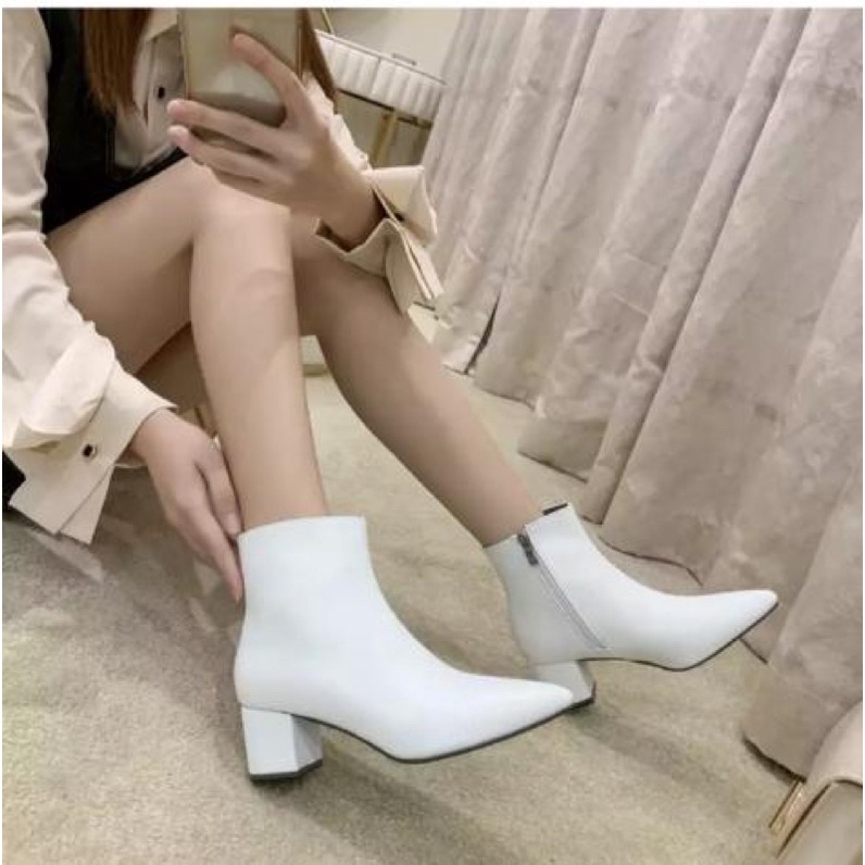 บูท sl17 สีขาว******