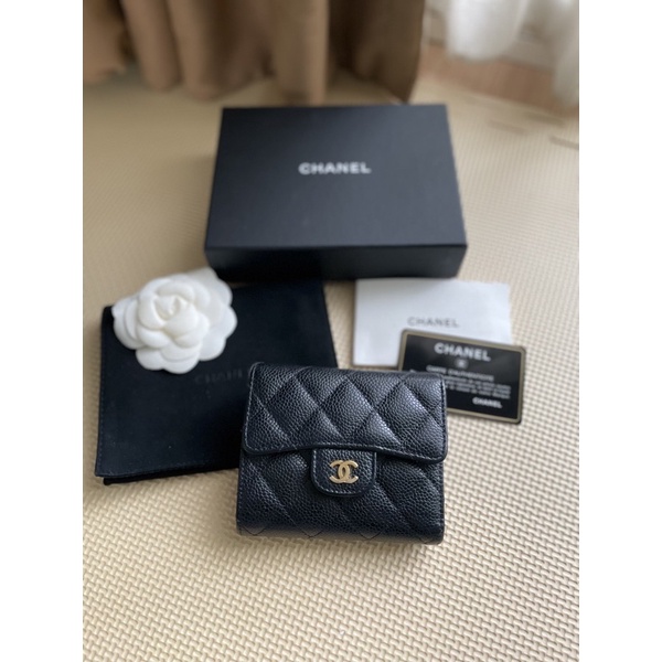 Used Chanel Trifold Wallet Caviar In Black holo 24 GHW อปก. การ์ด แคร์บุ๊ค ดอกคาเมเลีย ถุงกำมะหยี่ ก