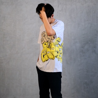 (เสื้อยืดผู้ชาย) เสื้อยืด CDG x Kaws