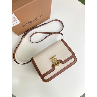 (สินค้าพรี) Burberry twotone canvas 21cm