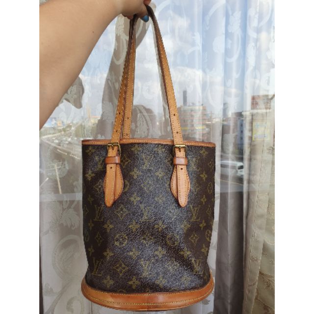 Used lv bucket pm vintage