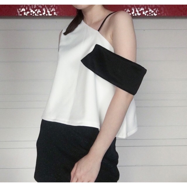 Venusp. เสื้อปาดไหล่