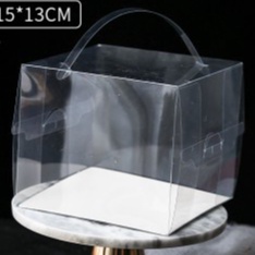 กล่องเค้กใส 5 ชุด มีหูหิ้วพร้อมฐาน 19cm*19cm*15cm ประมาณ 1 ปอนด์