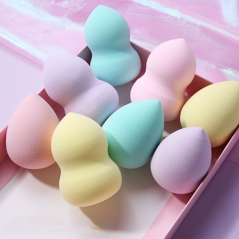 ฟองน้ำ​ เกลี่ยรองพื้น  Kiss beauty 1 ชิ้น (คละสี)​ เกลี่ยรองพื้นได้เนียนกริบ ไม่เป็นคราบ