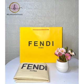 ถุงกระดาษห่อของขวัญ แบบหนา นําเข้าจาก Fendi