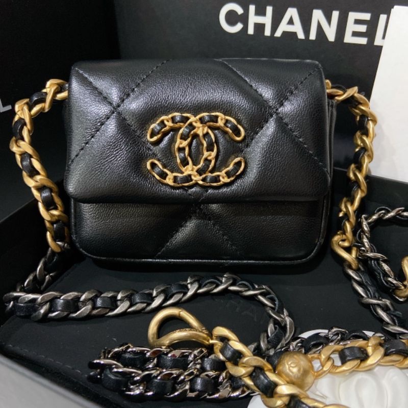 Authentic 💯 Chanel 19 Coin Purse Card Holder Belt Bag