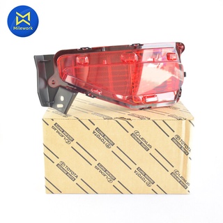 ทับทิมกันชนหลัง FORTUNER 2015  ขวา(มีหลอดไฟ) แท้ห้างTY (81480-0K020)