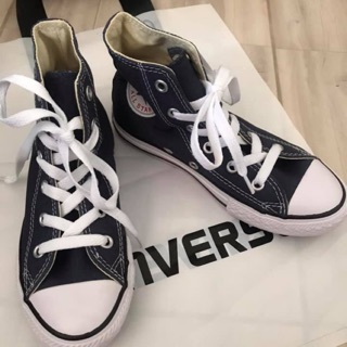 converse แท้ 100%  ของเด็ก ใส่ได้ทั้งชายหญิง