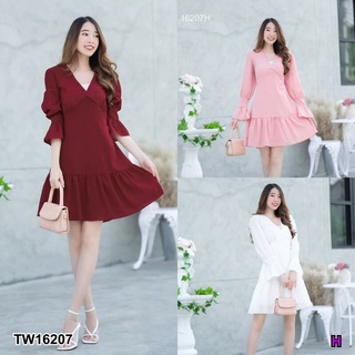 TT16207 เดรสคอวีตัดต่อใต้อก แขนยาวดีเทลตัดต่อระบายย่น V-neck dress under the bust Long sleeves with wrinkled detailing