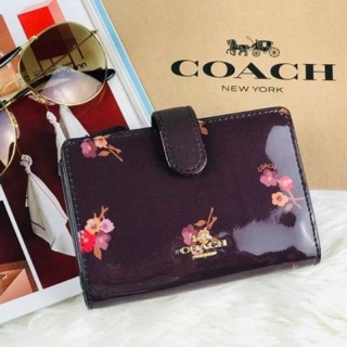 กระเป๋าสตางค์ MEDIUM CORNER ZIP WALLET WITH BABY BOUQUET PRINT (COACH #F31578)