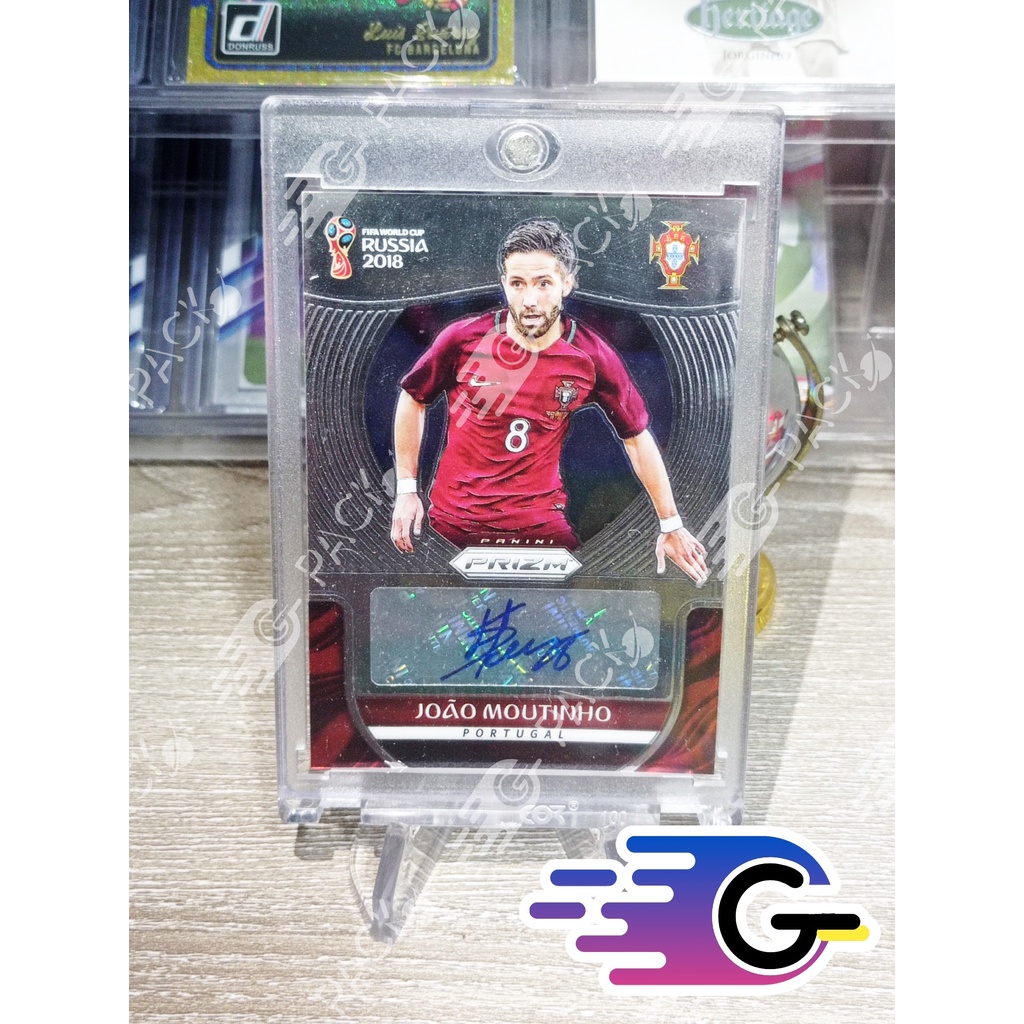 การ์ดนักฟุตบอล 2018 panini prizm joao moutinho autograph portugal (ลายเซ็น) (แถม mag)