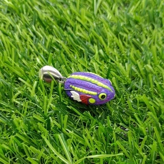 กบยาง 2.5 cm. ตัวเบ็ดเบอร์ #4 (กบยางปลาหลังขีด)