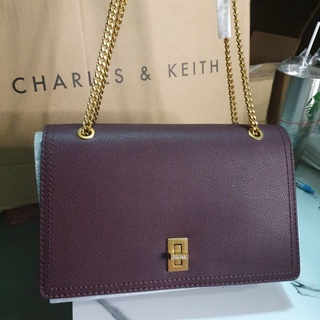 กระเป๋าสะพาย charles &amp; keith ของแท้100% มือ1จากshop