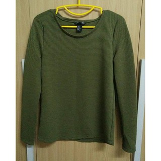 เสื้อแขนยาวสีเขียวขี้ม้า ไซส์ M (HM-012) HM Ribbed Jumper