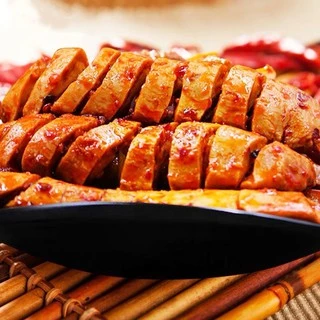 【ซือเค่อบู๋หวั่ง】食刻不忘 炭烧面筋ไส้กรอกเต้าหู้บาร์บิคิว รสหม่าล่าและรสสะเต๊ะ เนื้อแน่นหนึบอร่อย