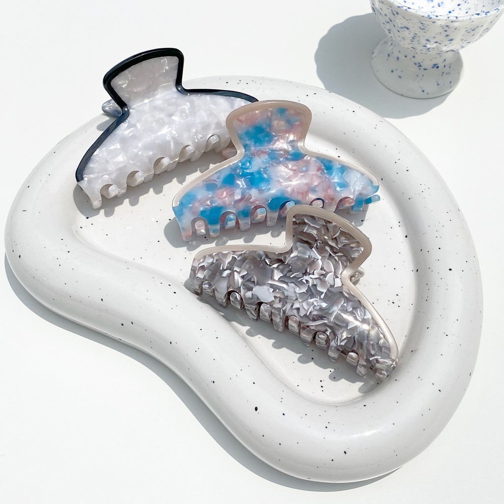 play.palette - Frame marble hair clips