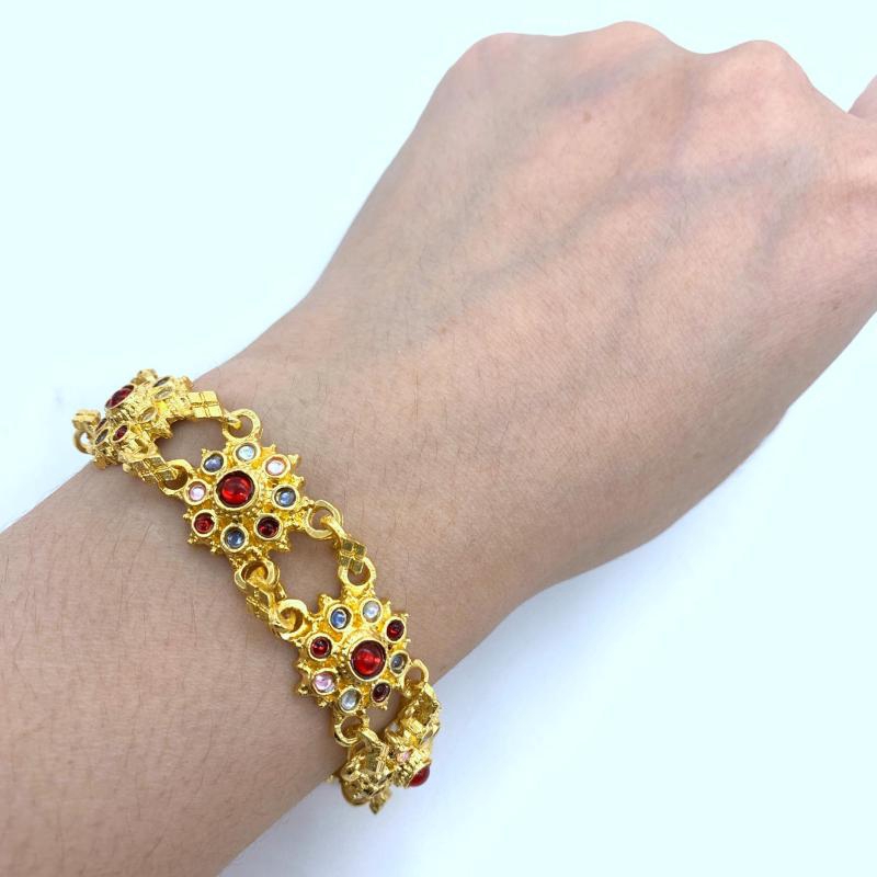 vintage-jewelry-thai-wedding-traditional-jewelry-diamond-gold-bracelet