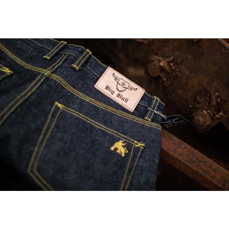 BIG BULL DENIM - รุ่น Classic ทรงกระบอกเล็ก 16 oz สินค้าแบรนด์ไทยของแท้
