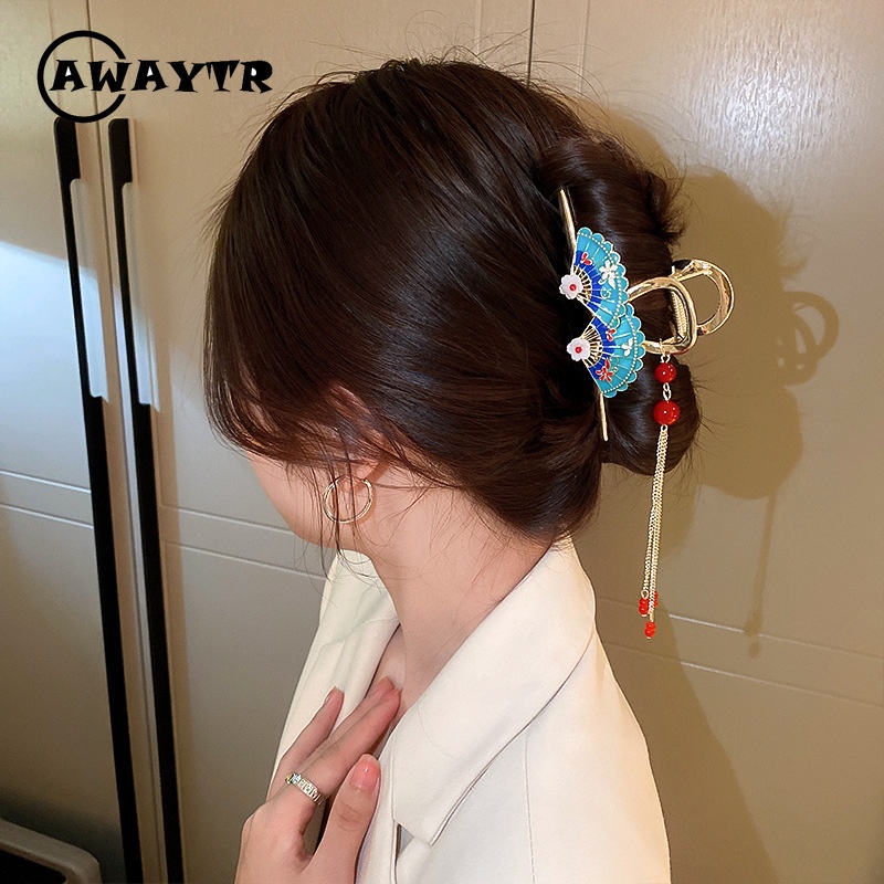 Awaytr ย้อนยุค พระราชวัง พัด พู่ กิ๊บ สําหรับผู้หญิง อารมณ์ ขนาดใหญ่ ฉลาม คลิป หวี ระดับไฮเอนด์ เครื่องประดับผม