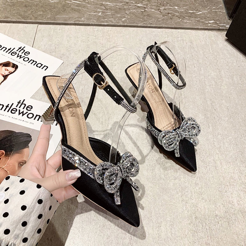 35-42 ขนาดขนาดใหญ ่ โบว ์ กลางส ้ นรองเท ้ าเซ ็ กซี ่ Rhinestone ส ้ นรองเท ้ าแบนสายรัดกริชรองเท ้ าแต ่ งงานรองเท ้ า
