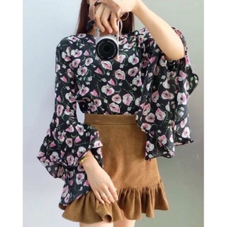 เสื้อลายดอกสีกรม แขนหางกระรอก