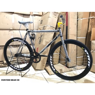 Sepeda Fixie