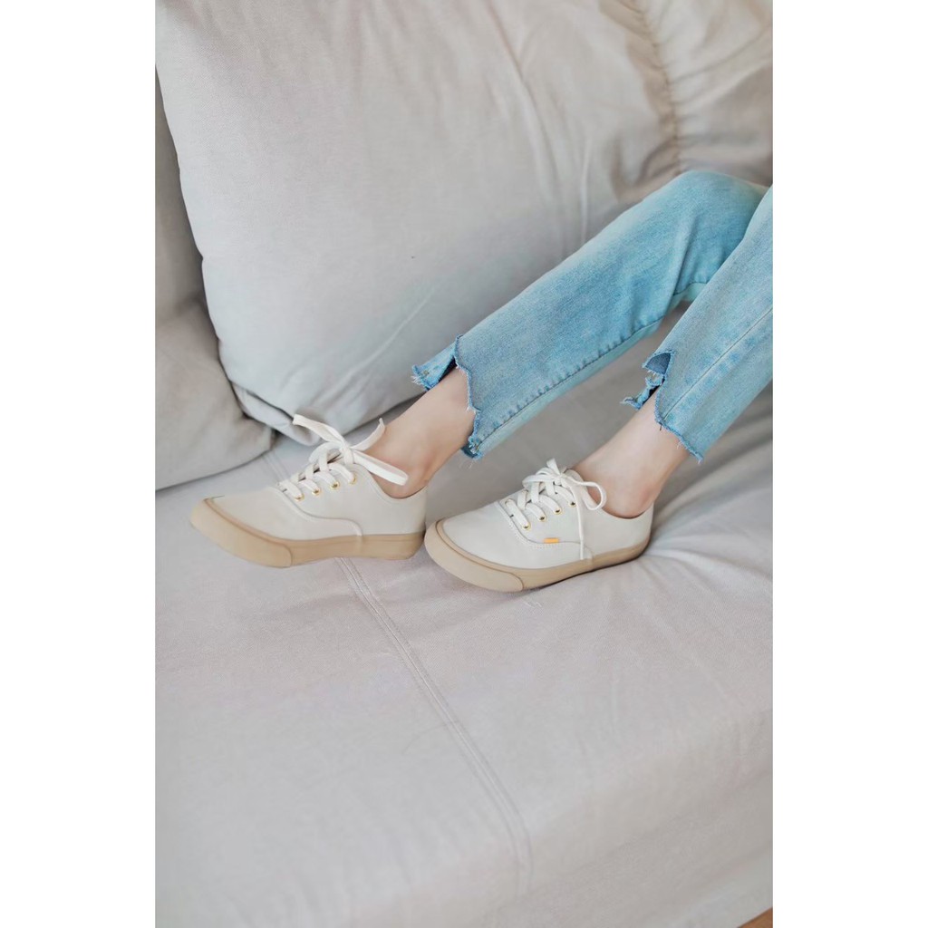 Mustard sneakers - รุ่น Cooper