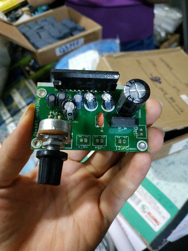 วงจรไฟฟ้า LA 4440***