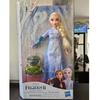 ของแท้ ตุ๊กตาเจ้าหญิง Disney Frozen Elsa Doll in Travel Outfit Inspired by Frozen 2 with Pabbie &amp; Salamander Figures