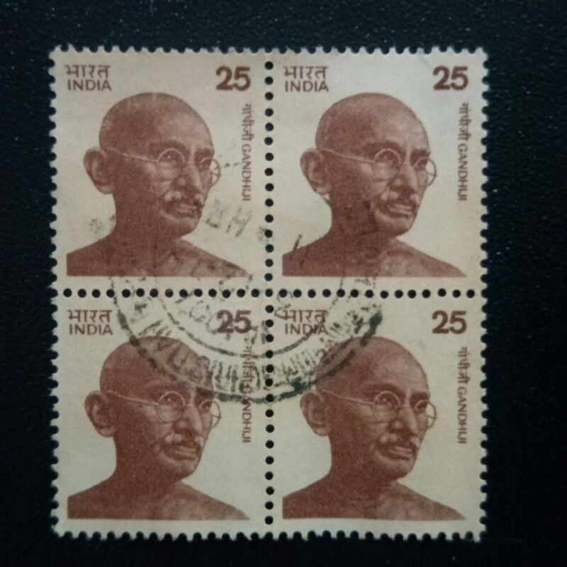 1976 Stamp India-Block of 4-Unique Used Stamp-25p Portrait Of Mohandas Karalchand Gandhi-คุ้มค่าที่จ