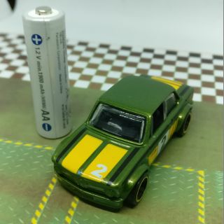 Bmw 2002 by hotwheels