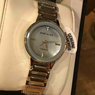 ANNE KLEIN WATCH หน้าปัดฟ้าเหลือบมุก