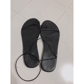 รองเท้าแตะ รัดส้น สีดำ36-37ใส่ได้ งานน่าาร๊ากก สภาพใหม่